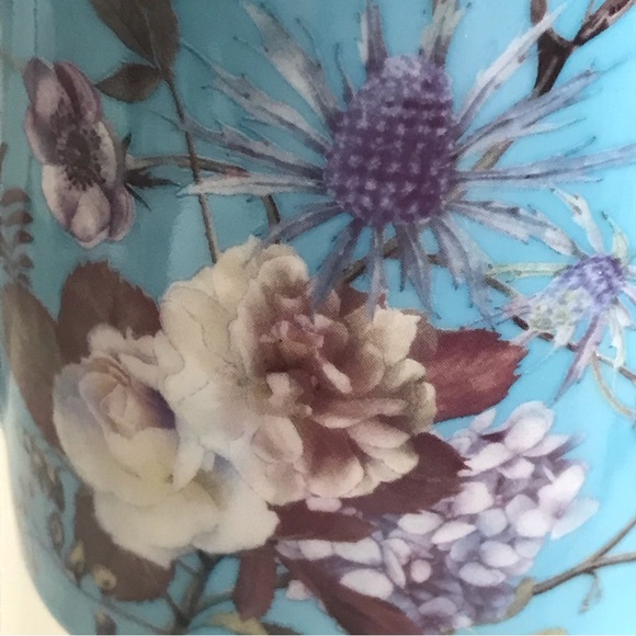 Set Of 2 GRACE TEAWARE White Peony W/Turquoise Background Small Coffee Mugs NWOT - Picture 8 of 15